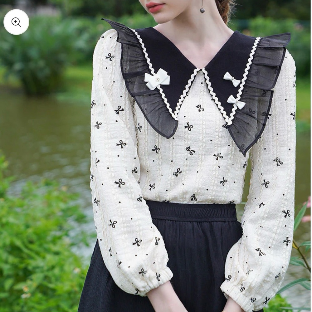 Queen Bowknot Black and Cream French Blouse